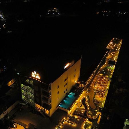 Hotel Aikawa Sauraha Ngoại thất bức ảnh